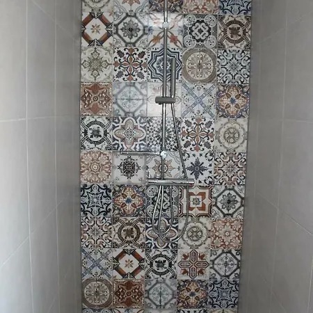 아파트 (la Parenthese)